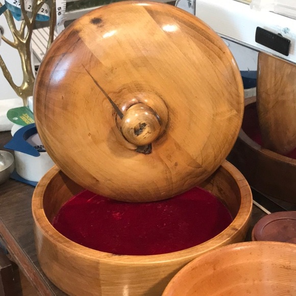 Myrtle Wood Turned Lidded Bowl with Mirror Red Felt Lining Made in Oregon - Picture 4 of 11